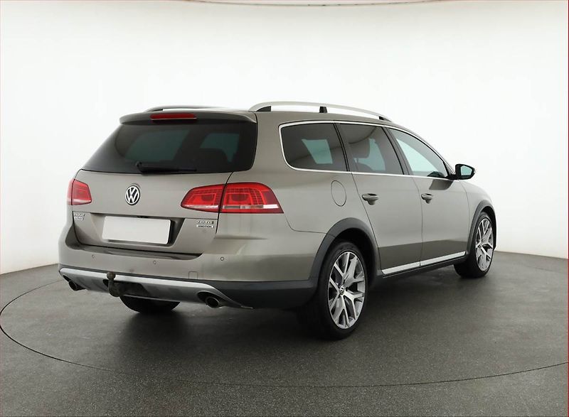 Volkswagen Passat (2014) Alltrack 2.0 TDI, 4X4 - fotka 5 z 15