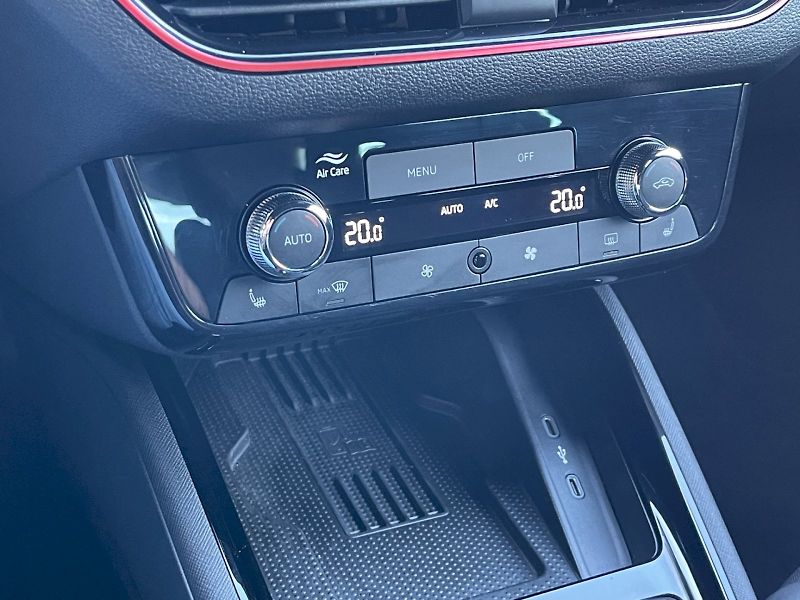 Škoda Scala (2024) 1.5 TSI 110kW DSG Drive Select - fotka 13 z 32