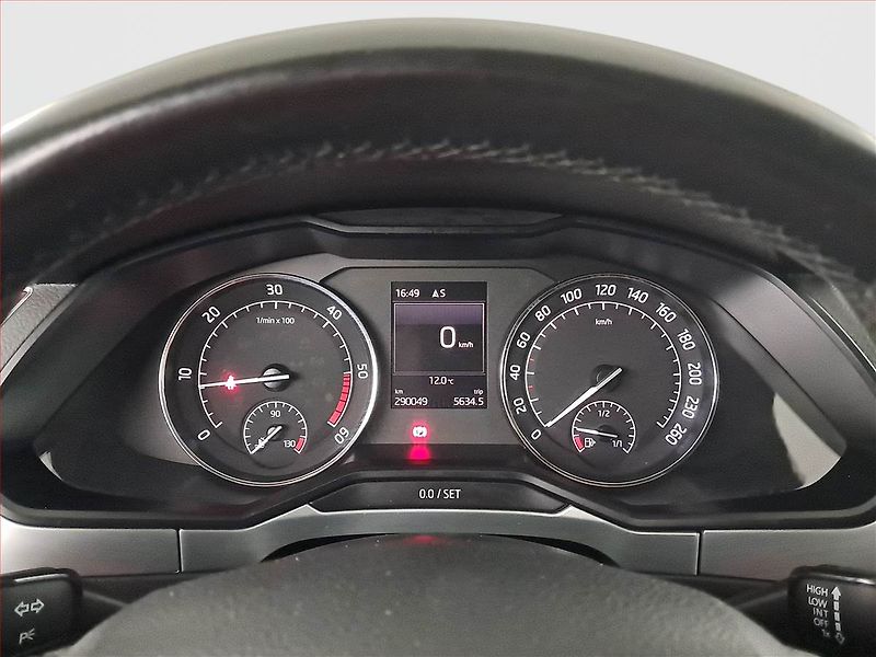 Škoda Superb (2015) 2.0 TDI, Navi, Bi-Xenony - fotka 11 z 19