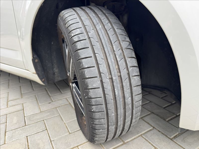 Škoda Octavia 1,6 TDI 81kW 2.maj. původ ČR - fotka 45 z 50