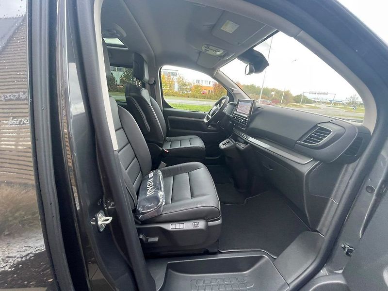 Toyota ProAce Verso 2.2D L2 180k AT VIP Skyview - fotka 27 z 30