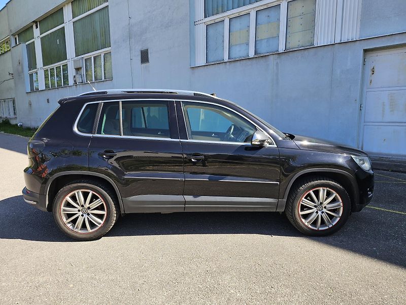 Volkswagen Tiguan (2009) 2.0TDI, 4MOTION, PANORAMA - fotka 6 z 21