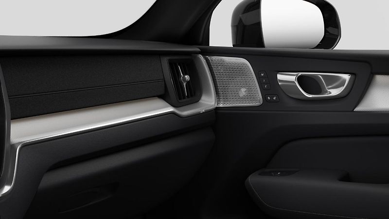 Volvo XC60 (2026) B5 PLUS - fotka 10 z 13