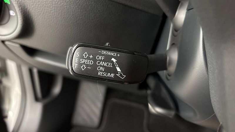 Škoda Superb 2.0 TDI DSG Sportline Combi - fotka 14 z 32