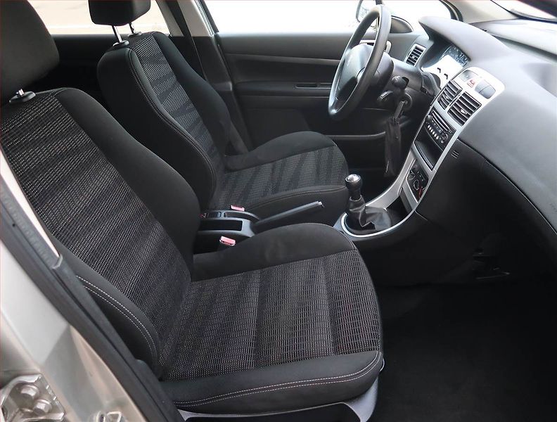 Peugeot 307 (2007) 1.6 16V, nová STK, servisované - fotka 9 z 16