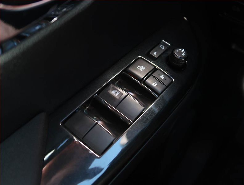 Toyota Hilux (2019) 2.4 D-4D - fotka 20 z 22