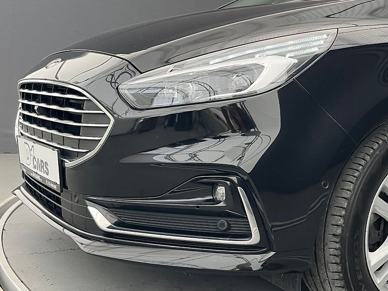 Ford S-MAX 2,5 HEV Titanium 7míst - fotka 33 z 70