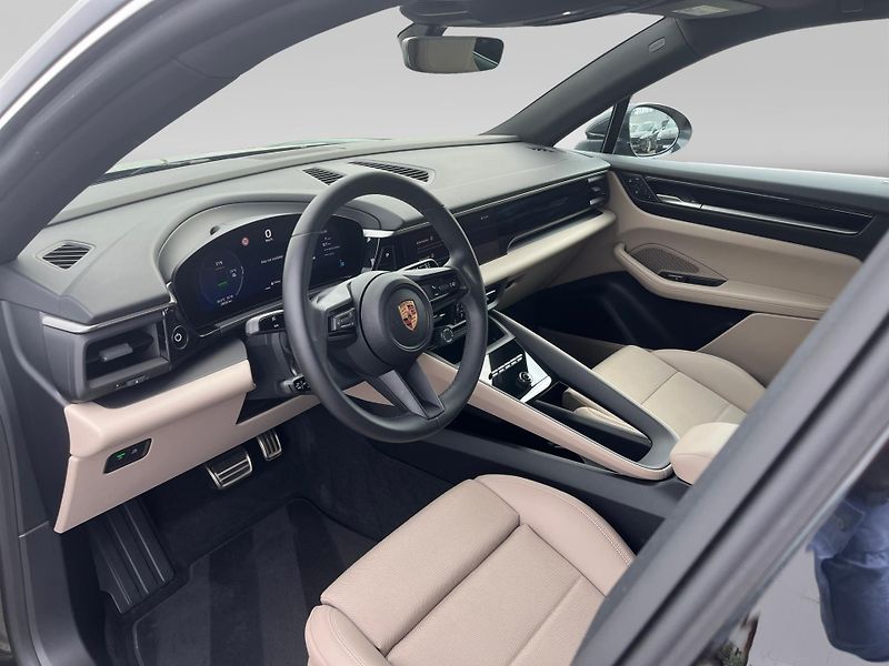 Porsche Macan 4s - fotka 16 z 26
