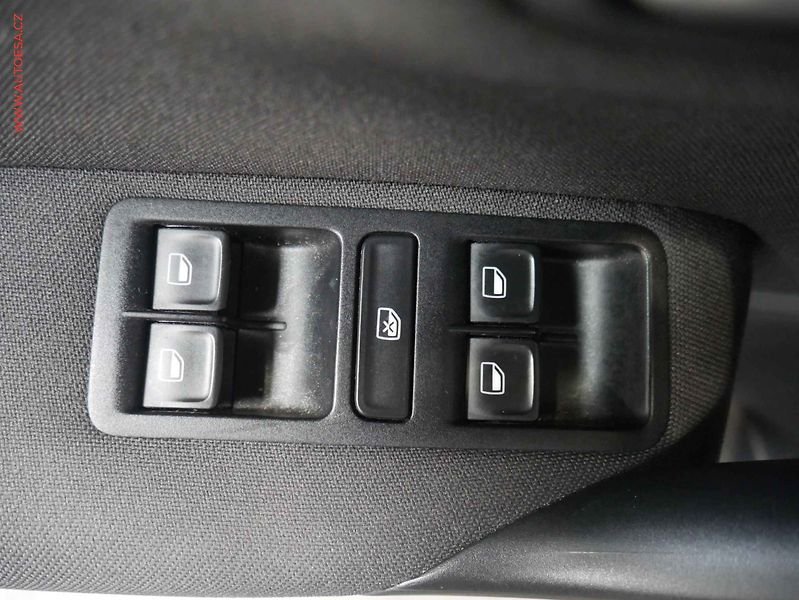 Volkswagen Polo (2016) 1.2i, 1.maj,ČR, AC, výhřev - fotka 18 z 20