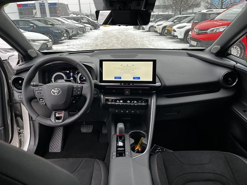 Toyota C-HR 2.0 Plug-in Hybrid ODBĚR IHNED - fotka 13 z 29