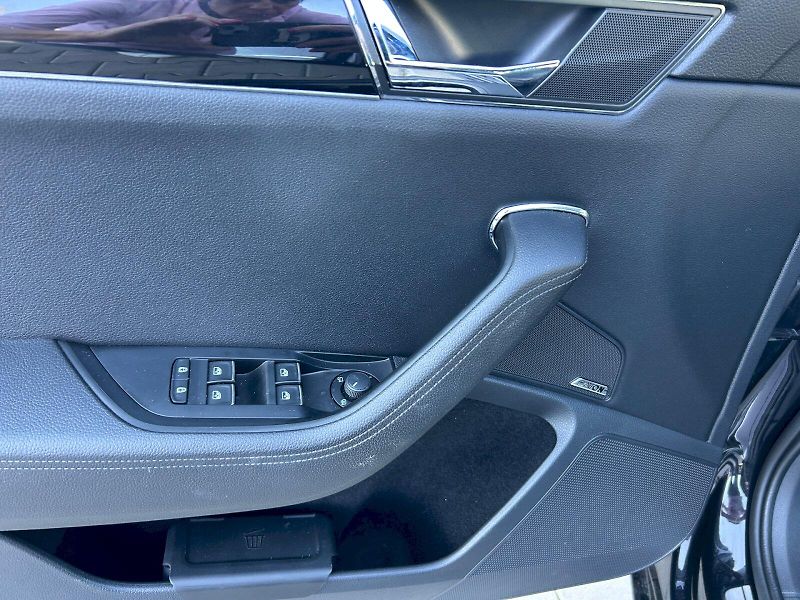 Škoda Superb (2022) SUP.COM L K TD 147/2.0 A7A - fotka 19 z 31