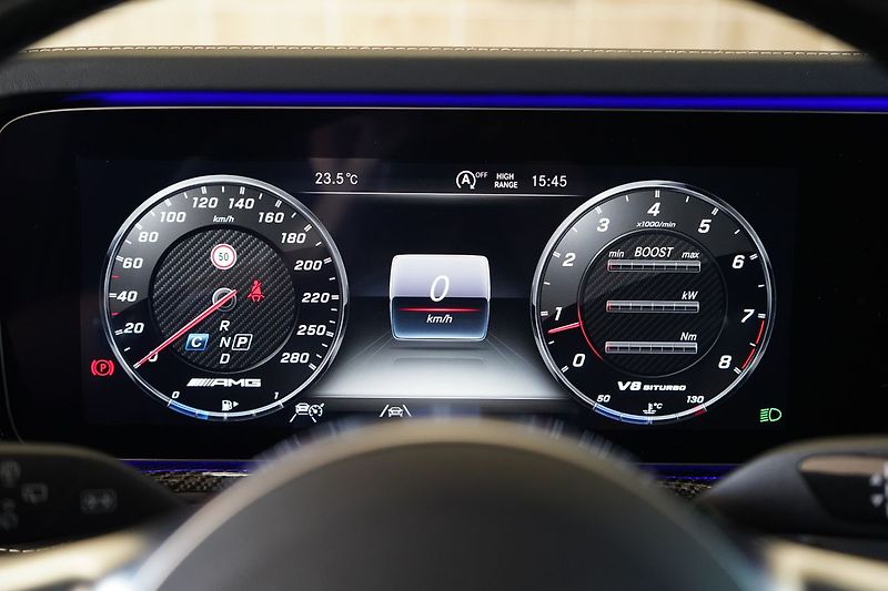 Mercedes-Benz Třídy G G 63 AMG, MANUFAKTUR, Carbon - fotka 23 z 45