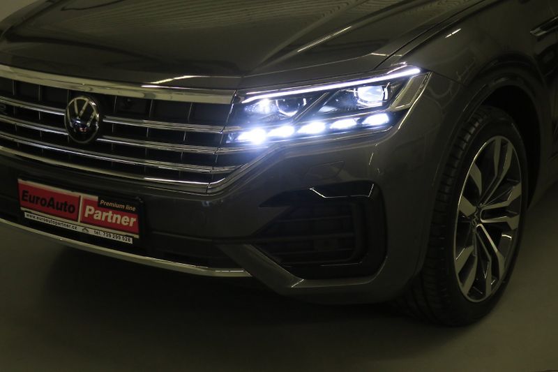 Volkswagen Touareg (2024) R-Line 3,0TDI 210kW Nez. top. - fotka 7 z 42