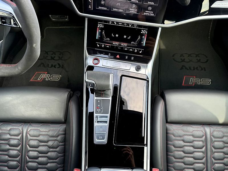 Audi RS 6 (2022) Avant TFSI 441 kW quattro - fotka 22 z 53