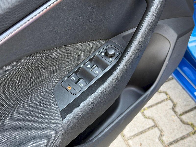 Škoda Scala (2023) Style 1,0 / 81 kW DSG - fotka 21 z 44