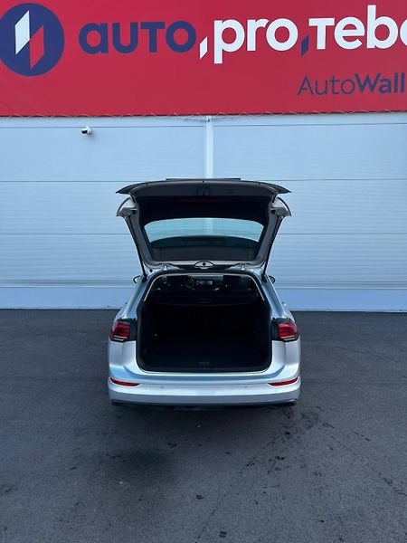 Volkswagen Golf 2.0TDI ACC LED Comfort - fotka 24 z 24