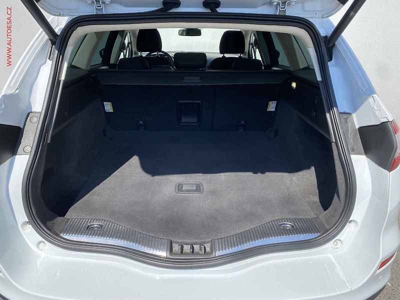 Ford Mondeo (2015) 2.0 TDCi, ČR, LED, park.čidla - fotka 7 z 16