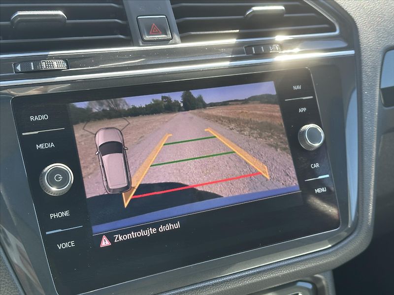 Volkswagen Tiguan 1,4 TSI DSG R-line matrix virt - fotka 20 z 30