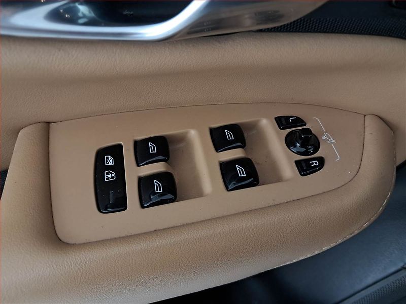 Volvo XC90 (2021) B5 AWD - fotka 20 z 26