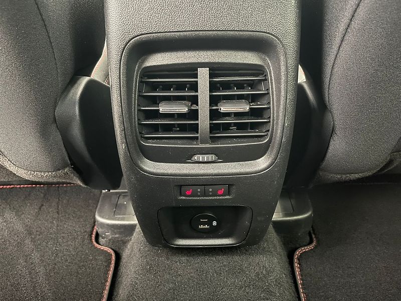 Ford Kuga 2.5 Duratec HEV 4x4 ST-LINE - fotka 29 z 66