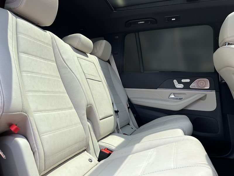 Mercedes-Benz GLS Trída 450d 4MATIC AMG Line Nig - fotka 19 z 20