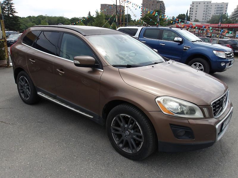 Volvo XC60 (2009) T6 210kW!!! AWD ČR ! AUT.! - fotka 4 z 53