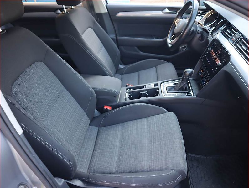 Volkswagen Passat (2021) 2.0 TDI, Automat, Serv.kniha - fotka 9 z 23
