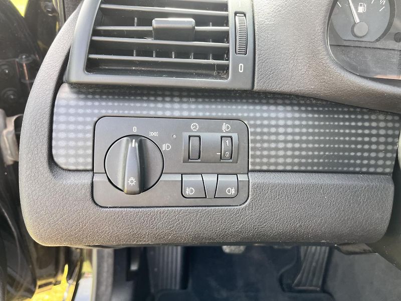 BMW Řada 3 2.0 105KW,64TKM!1MAJITEL,2xALU - fotka 33 z 50