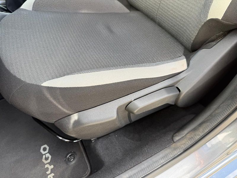 Toyota Aygo 1.0 VVT-i X-Play Style - fotka 14 z 27