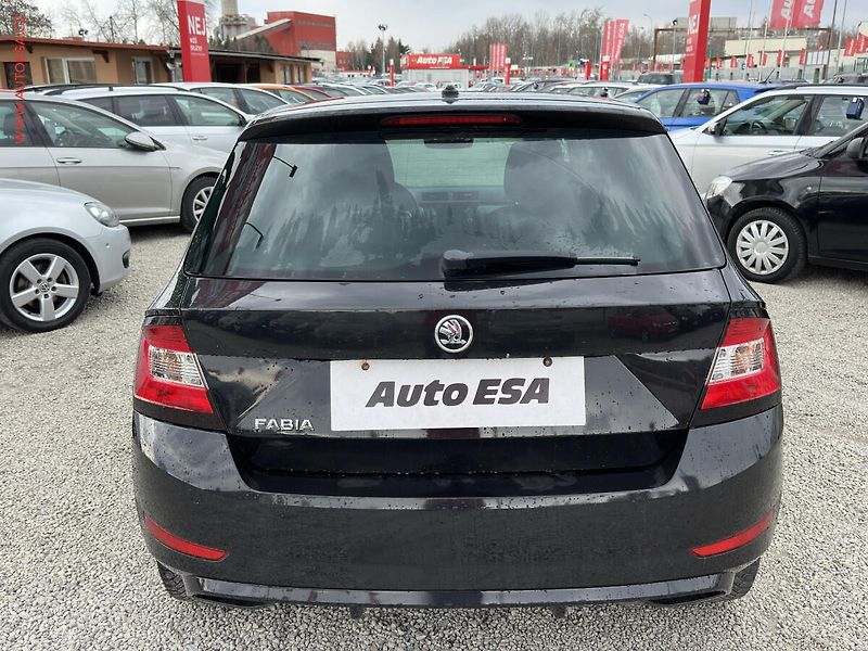 Škoda Fabia (2016) 1.4 TDI, Navi, AC - fotka 5 z 18