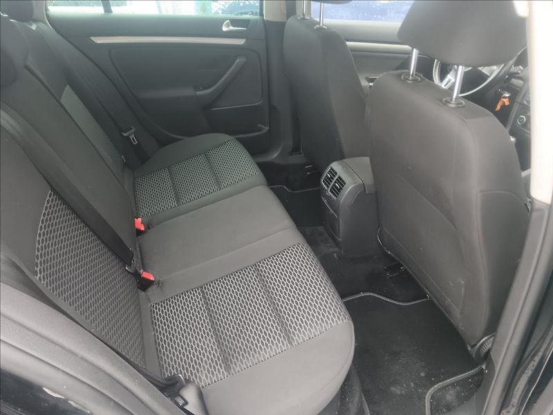 Volkswagen Golf Variant 1,6 TDi 4Motion  Trendline - fotka 20 z 20