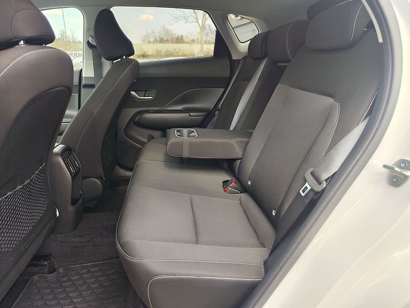 Hyundai Kona 1.0 T-GDi/88kW Sound Bosse - fotka 11 z 35