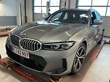 BMW Řada 3 330i xDrive Touring - náhled 1