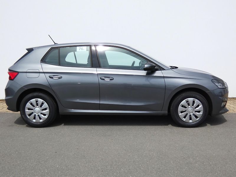 Škoda Fabia Selection 1.0 MPI /59kW - fotka 6 z 30