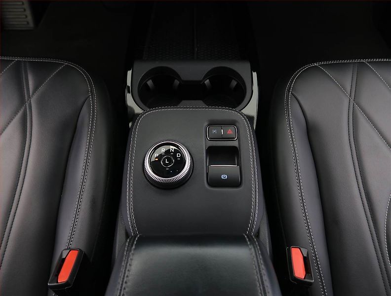 Ford Mustang Mach-E (2021) Standard Range RWD, SoH 95% - fotka 13 z 32