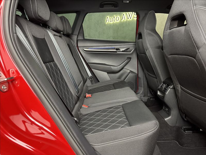 Škoda Karoq 2,0 TDi  DSG Sportline Virtual - fotka 15 z 49