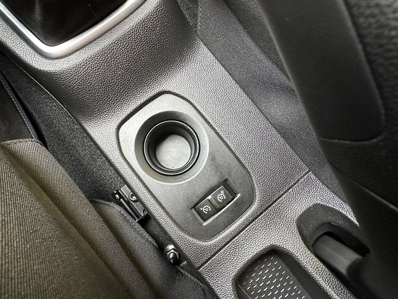 Dacia Duster (2021) 1.0/74kW+LPG*4x2* 1.Maj.*NAVI  - fotka 21 z 41