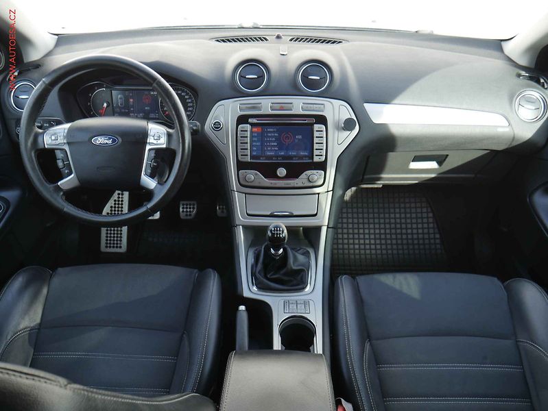 Ford Mondeo (2010) 2.0TDCi - fotka 8 z 21