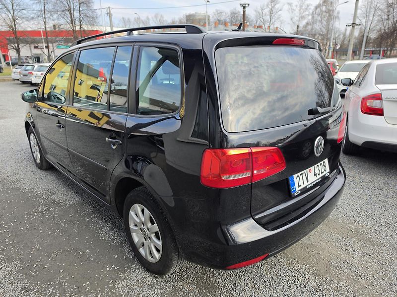 Volkswagen Touran 1.6 TDI 7MIST DSG  - fotka 3 z 17