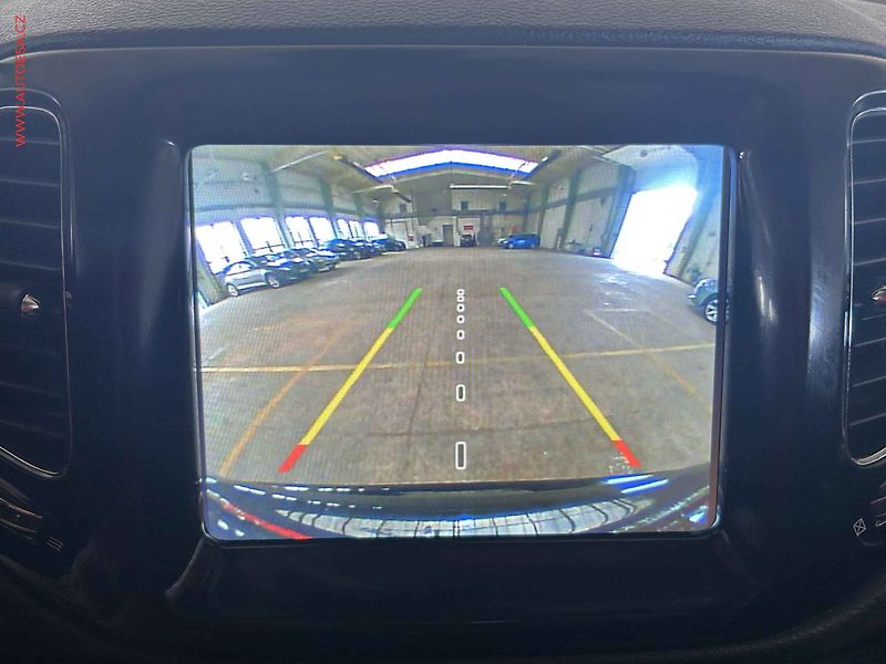 Jeep Compass (2019) 1.4T, Limited, +ALU - fotka 14 z 16