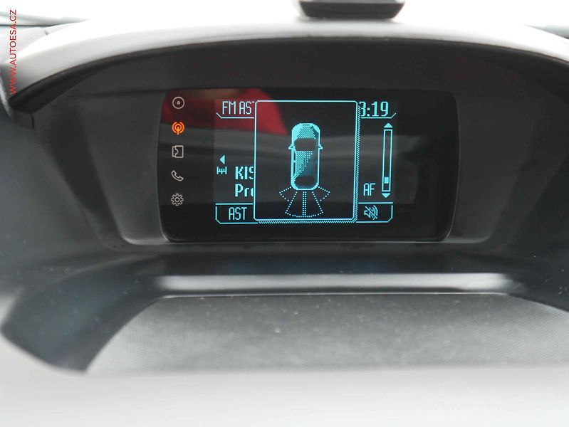 Ford Kuga (2015) 2.0TDCi 4x4, 2.maj,ČR - fotka 15 z 19