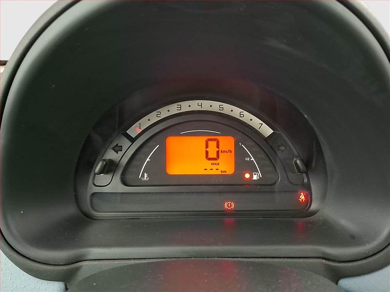 Citroën C3 (2005) 1.1 i, po STK, zamluveno - fotka 11 z 14