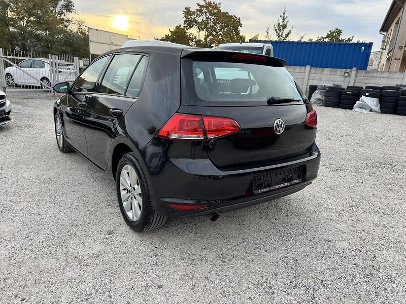 Volkswagen Golf (2015) 1.2 TSi 81KW 1.Majitel  - fotka 7 z 35