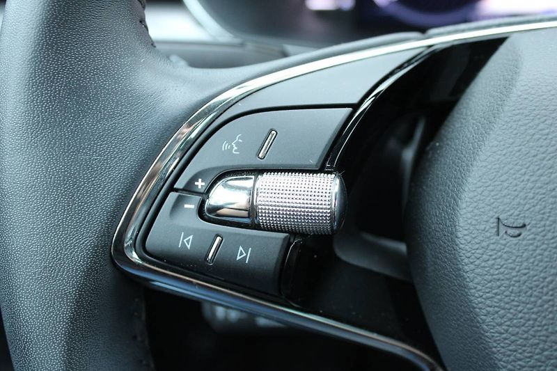 Škoda Superb (2022) 2.0 TDI 110kW LED Matrix manuá - fotka 32 z 33