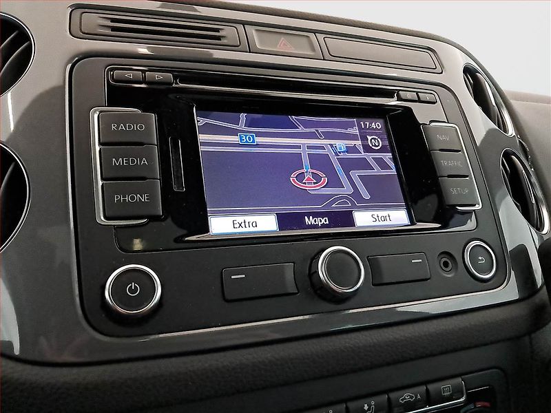 Volkswagen Tiguan (2013) 2.0 TDI, 4X4, Automat, Navi - fotka 13 z 17