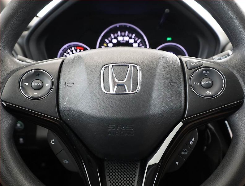 Honda HR-V (2017) 1.5 i-VTEC, ČR,1.maj - fotka 8 z 19