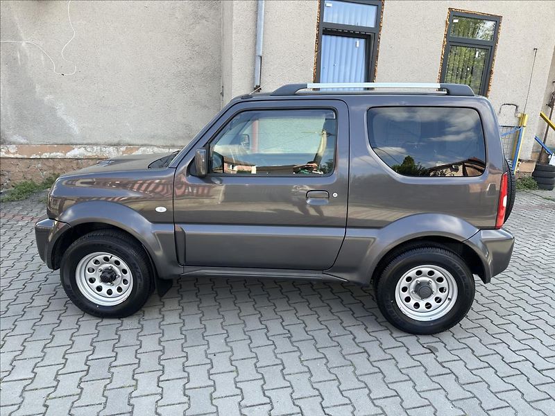 Suzuki Jimny 1,3 4x4 TAŽNÉ - fotka 9 z 19