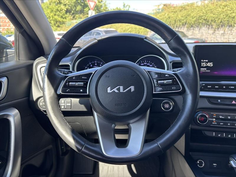 Kia Ceed 1,5 TGDi AT TOP PLNÝservisKIA - fotka 16 z 44