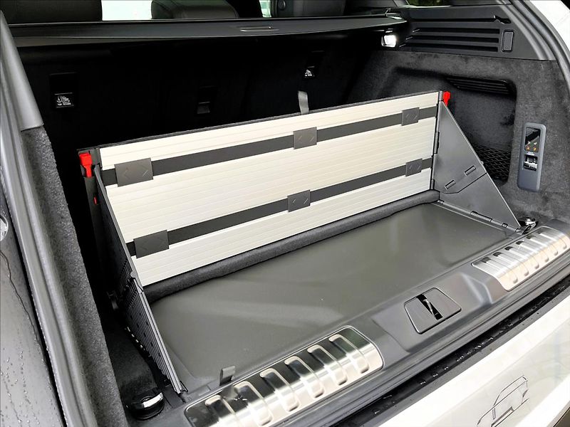 Land Rover Range Rover Sport (2026) 3,0 D300 DYNAMIC SE - fotka 7 z 38