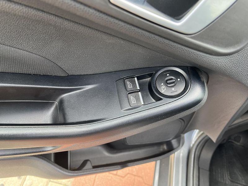 Ford Fiesta 1.25 i ČR - fotka 11 z 31